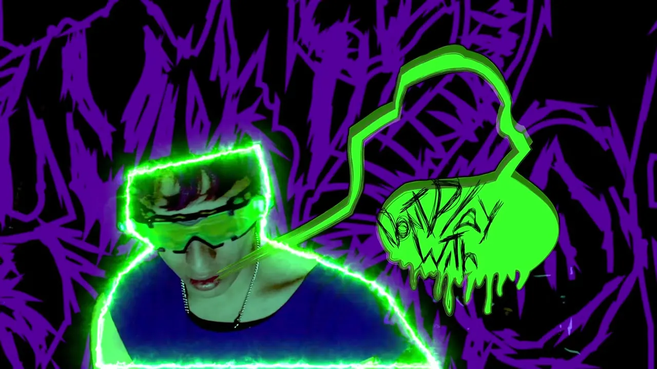 Rostro rotoscopiado en verde neón sobre fondo morado